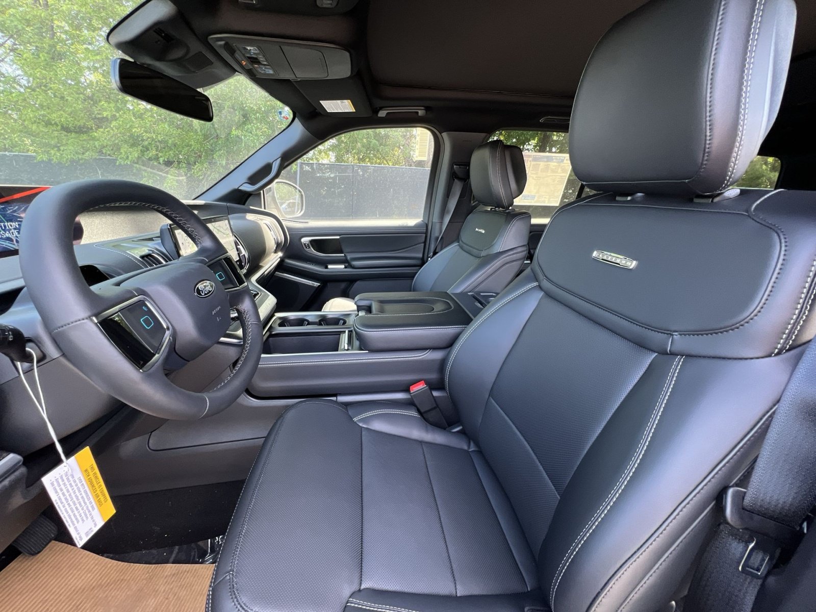 New 2026 Ford Expedition Platinum w/ Stealth Appearance Package AWD/4WD image 13