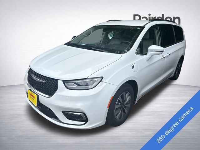 Used 2021 Chrysler Pacifica Touring-L FWD image 3