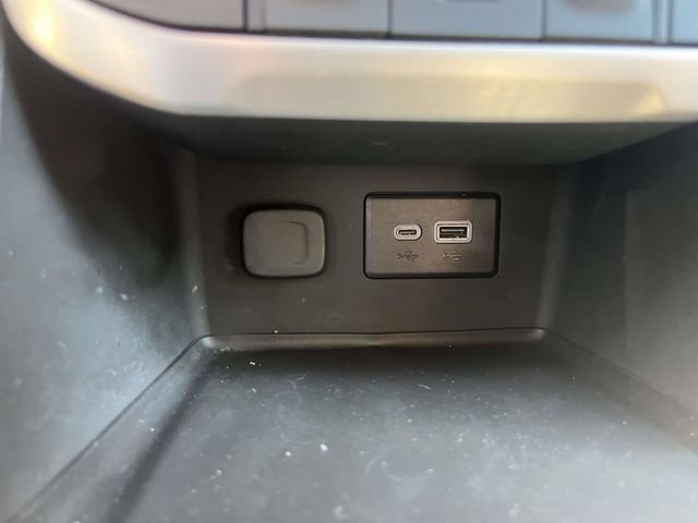 Used 2023 GMC Acadia SLE FWD image 33