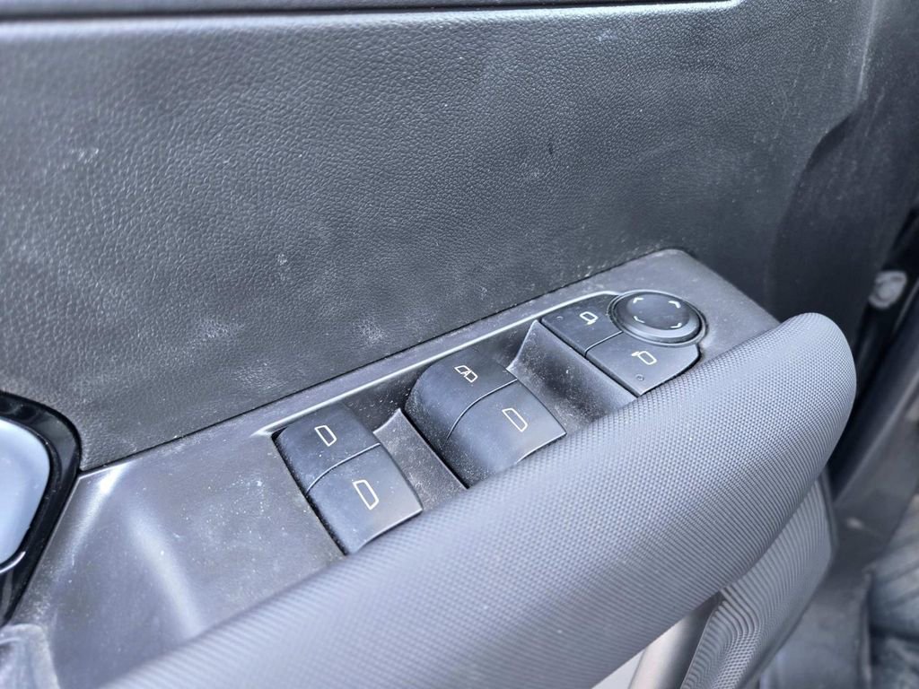 Used 2024 Chevrolet Colorado Z71 w/ Z71 Convenience Package 2 image 34