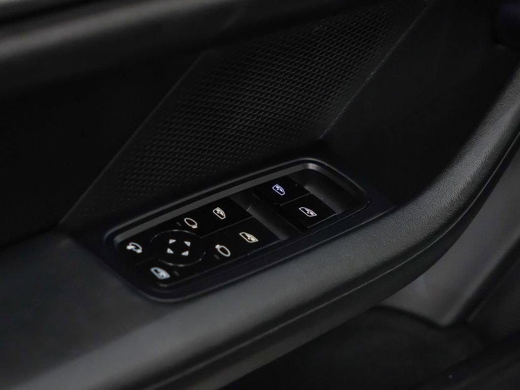 Certified 2021 Porsche Taycan 4S image 24