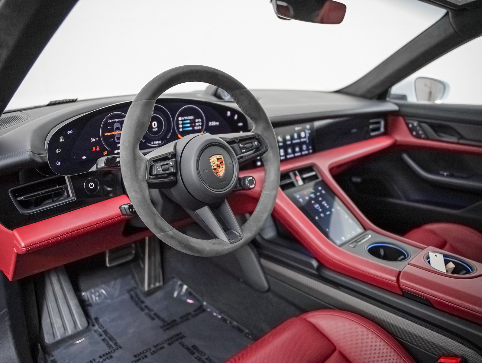 Certified 2023 Porsche Taycan GTS AWD/4WD image 4