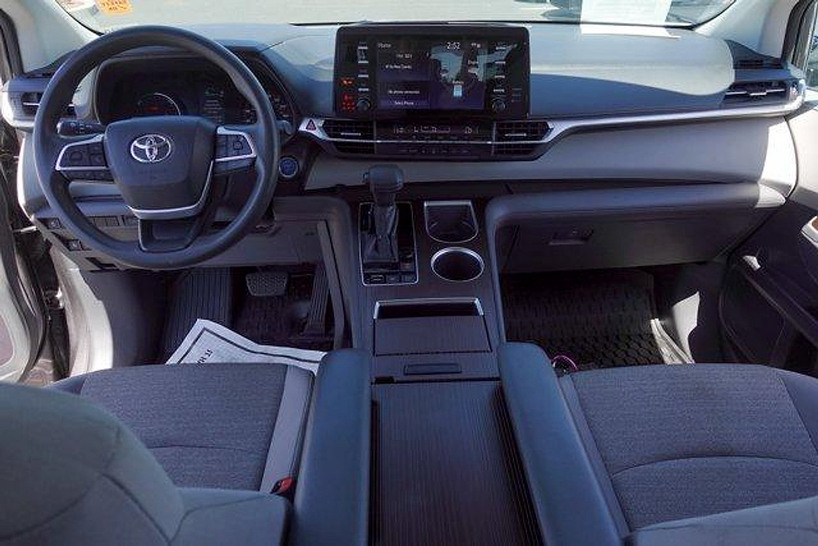 Certified 2021 Toyota Sienna LE FWD image 24
