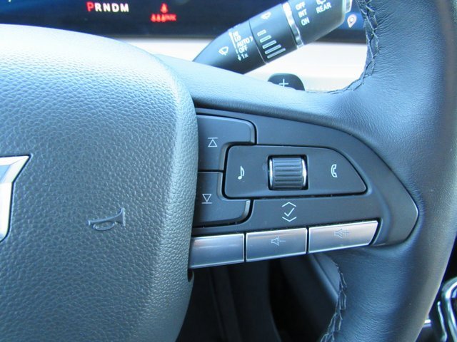 Used 2024 Cadillac XT4 Premium Luxury w/ Technology Package image 15