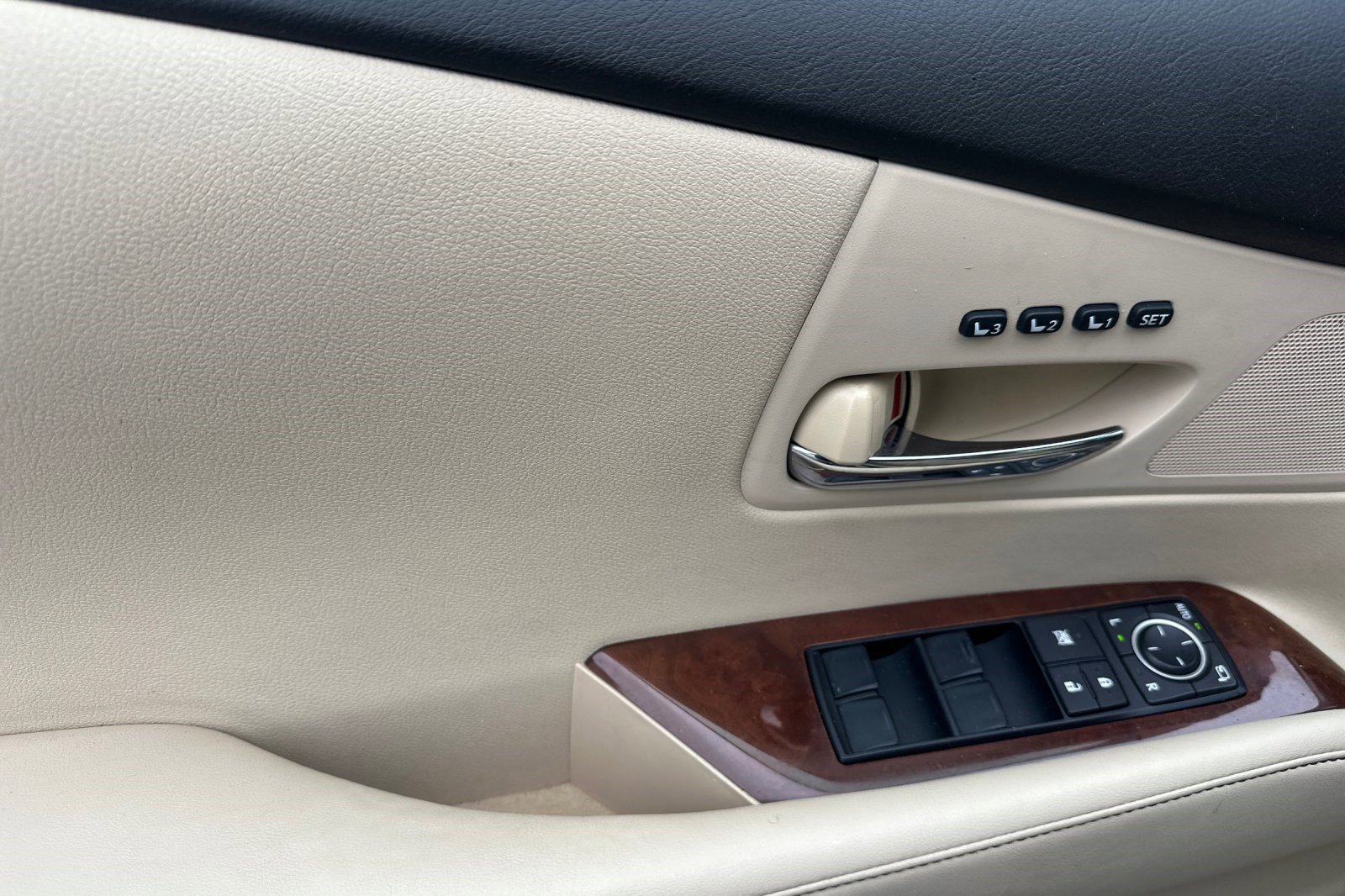 Used 2014 Lexus RX 350 AWD w/ Navigation Package image 12