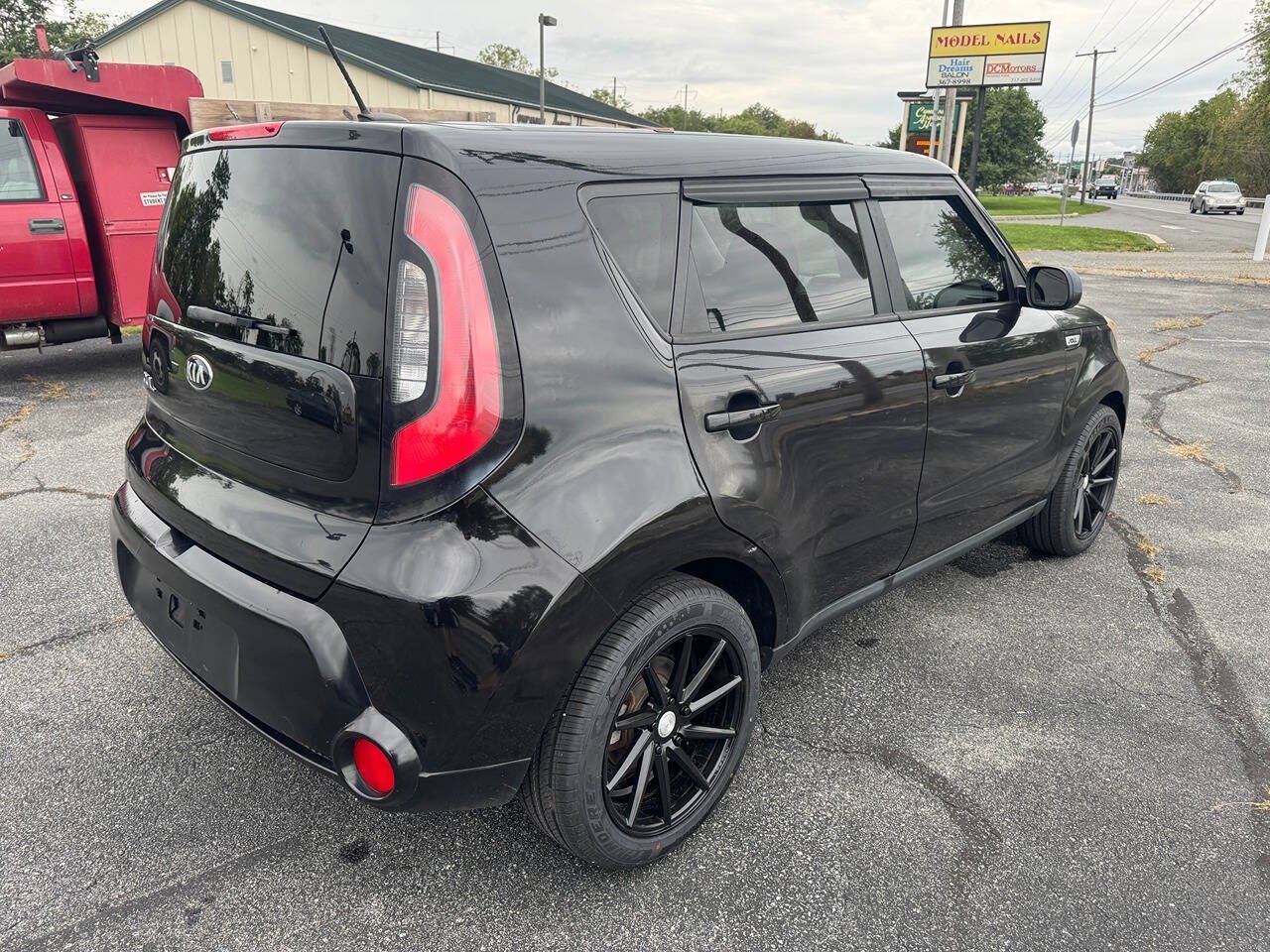 Used 2015 Kia Soul FWD image 6