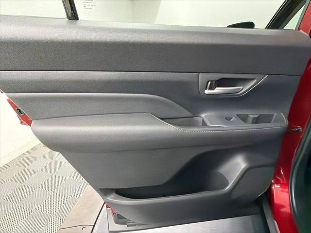 Certified 2025 Toyota Grand Highlander FWD image 38