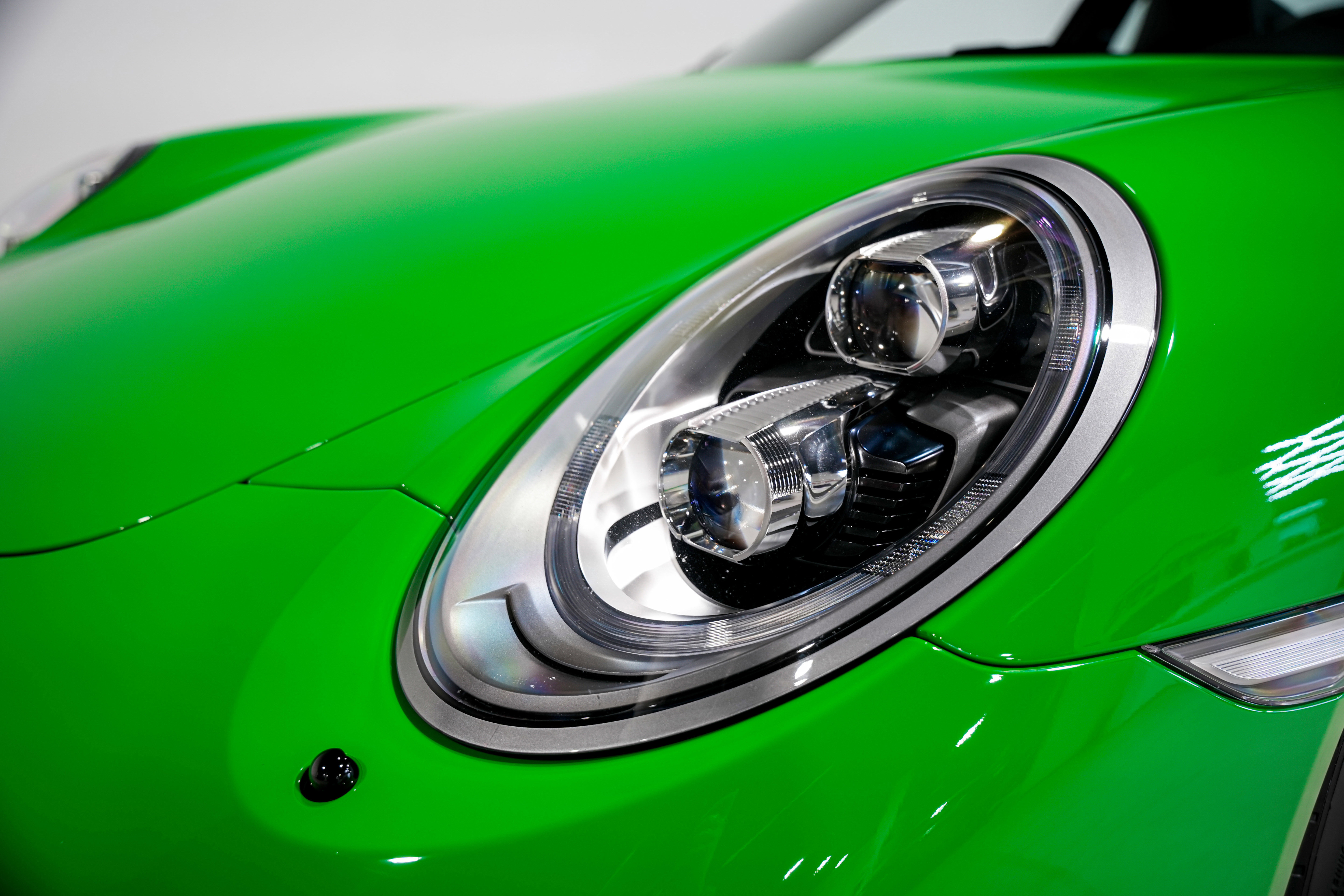 Used 2014 Porsche 911 Carrera 4S image 34