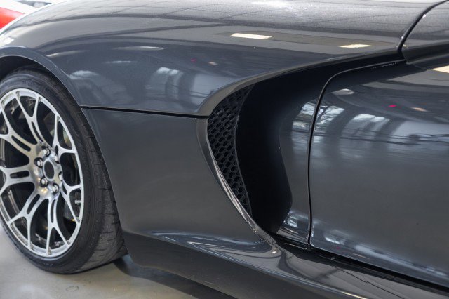 Used 2013 SRT Viper GTS w/ GTS Laguna Interior Pkg image 16