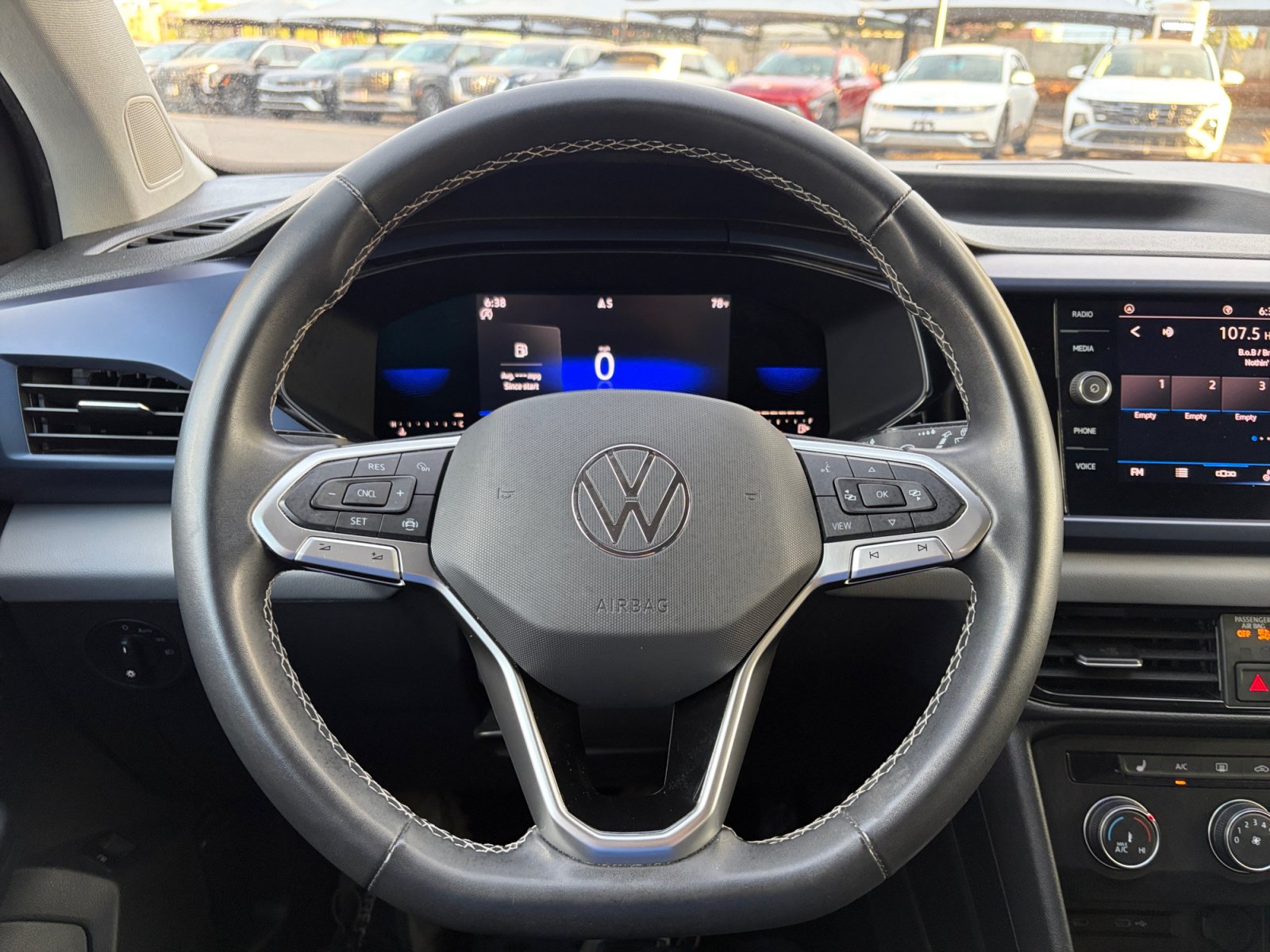 Used 2022 Volkswagen Taos SE FWD image 20