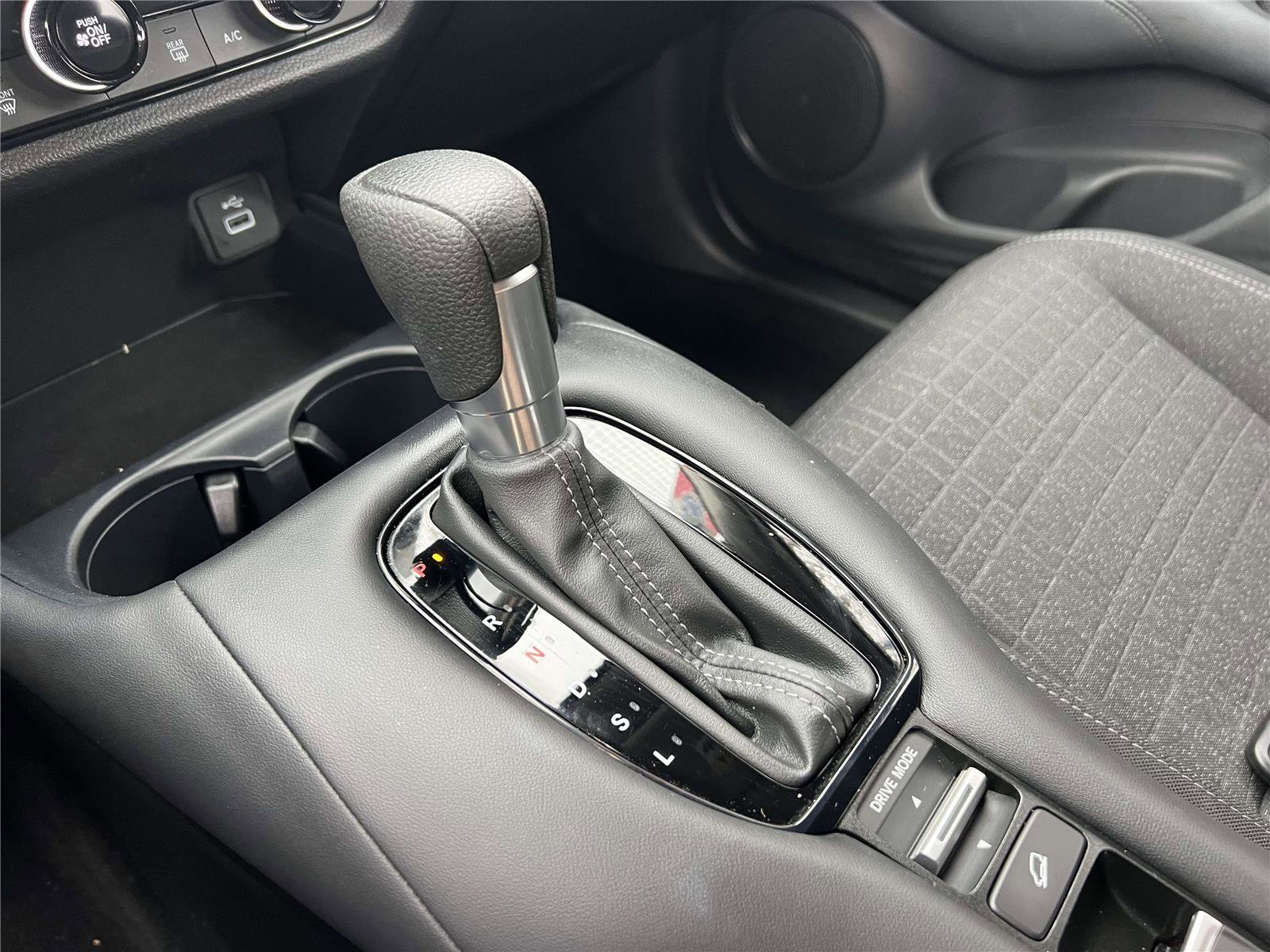 Used 2023 Honda HR-V LX image 36