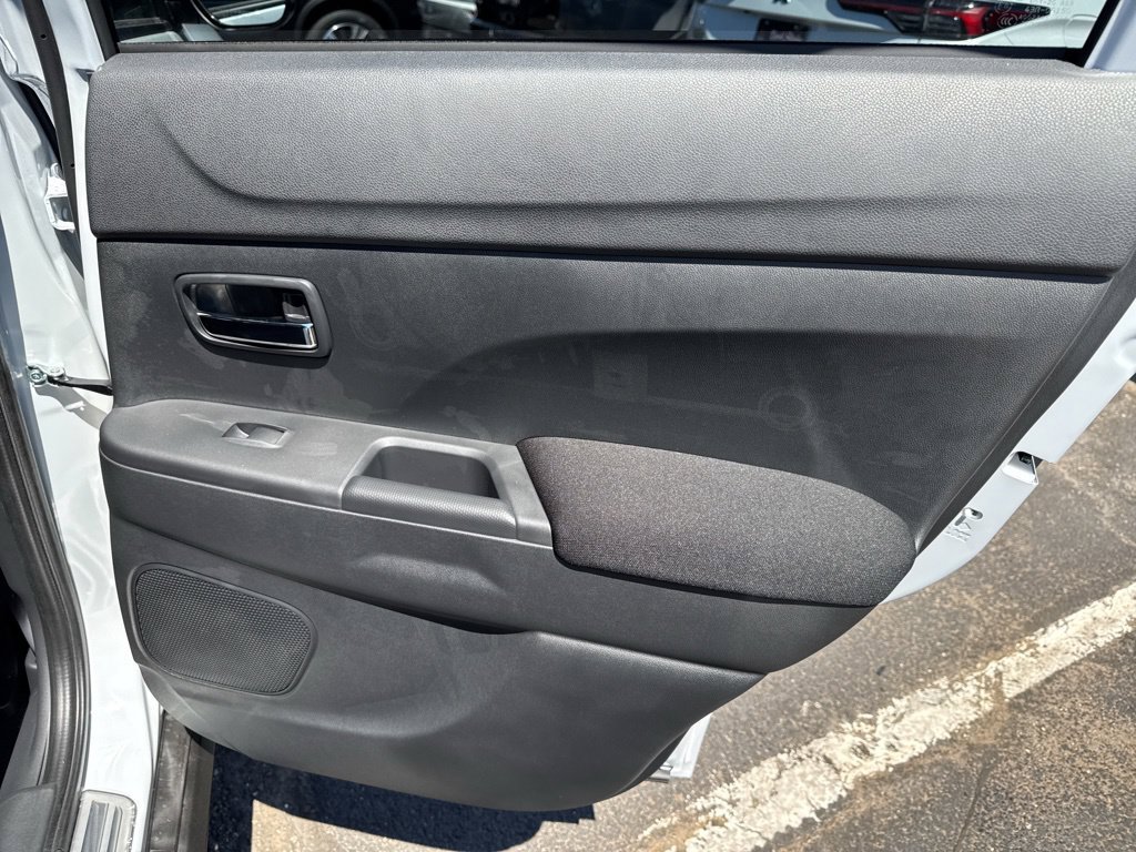 New 2027 Mitsubishi Outlander Sport ES AWD/4WD image 32