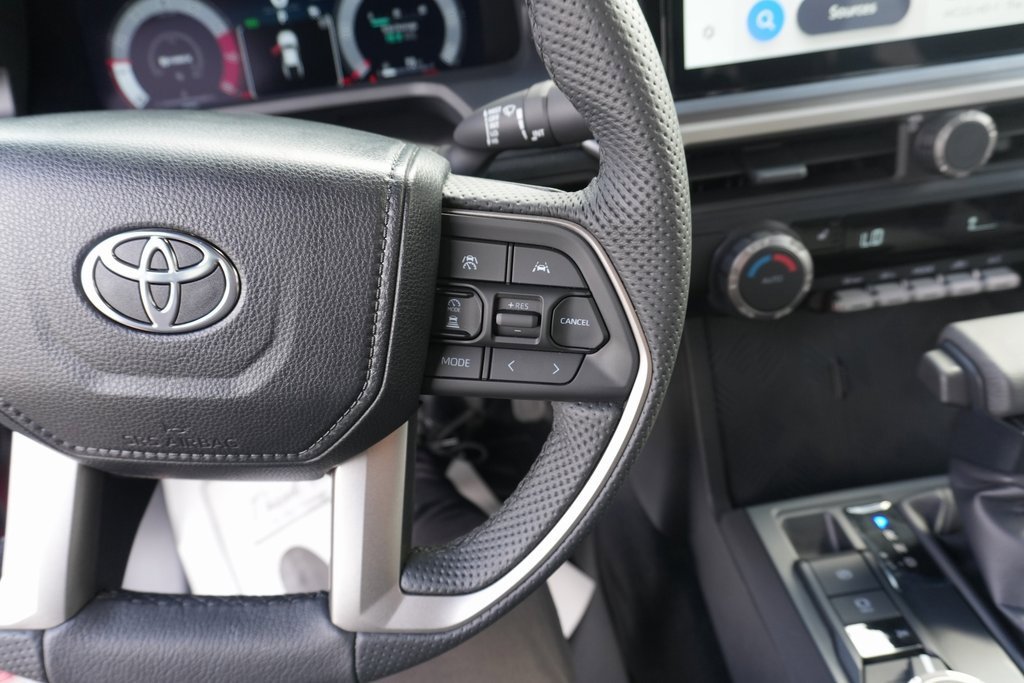 Used 2024 Toyota Tacoma TRD Off-Road image 27