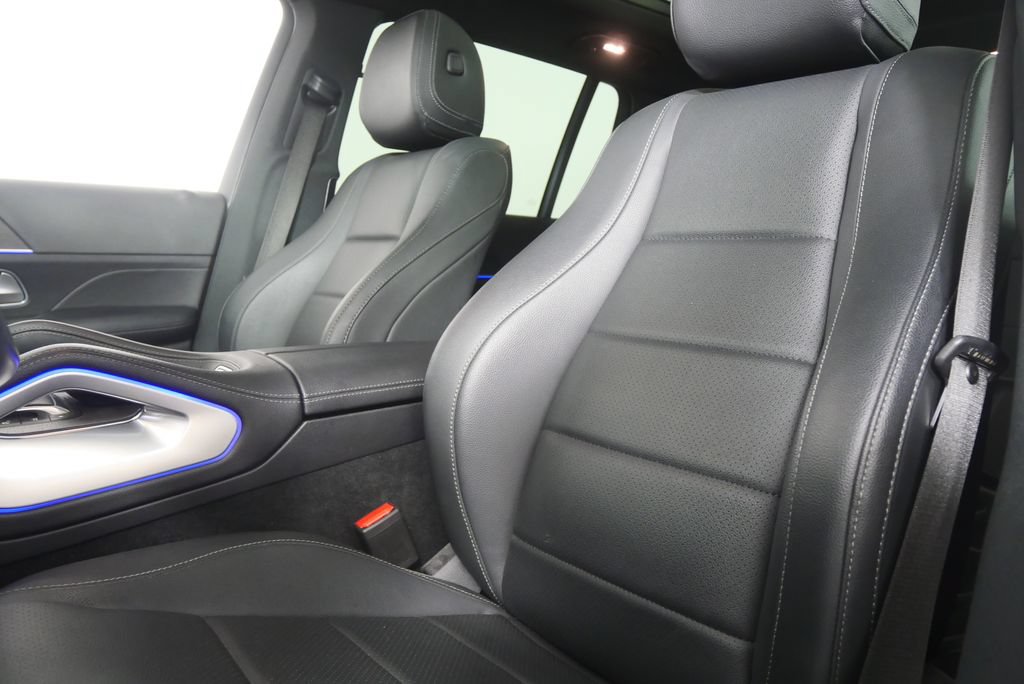 Used 2024 Mercedes-Benz GLS 450 4MATIC image 10