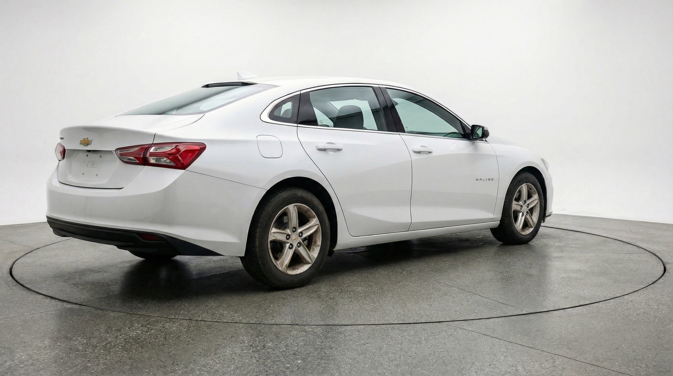 Used 2024 Chevrolet Malibu LT image 9