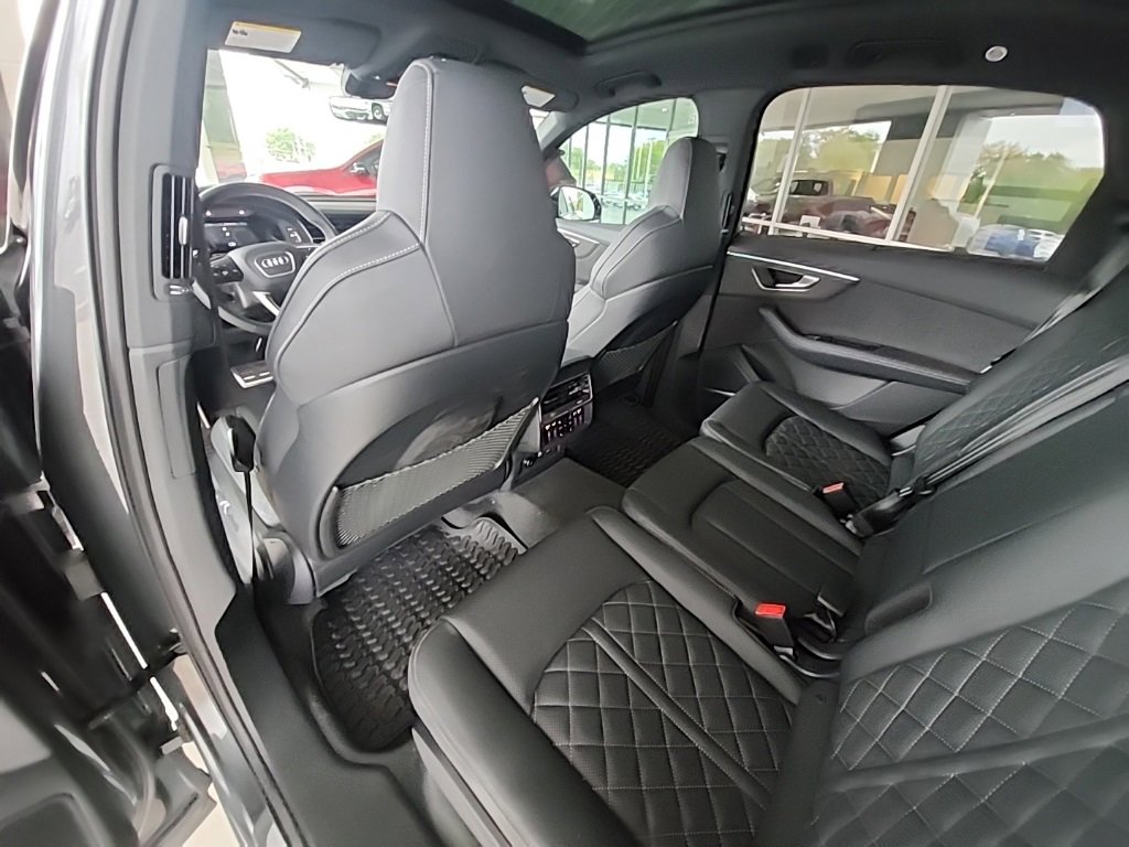 Used 2025 Audi SQ7 Prestige image 15