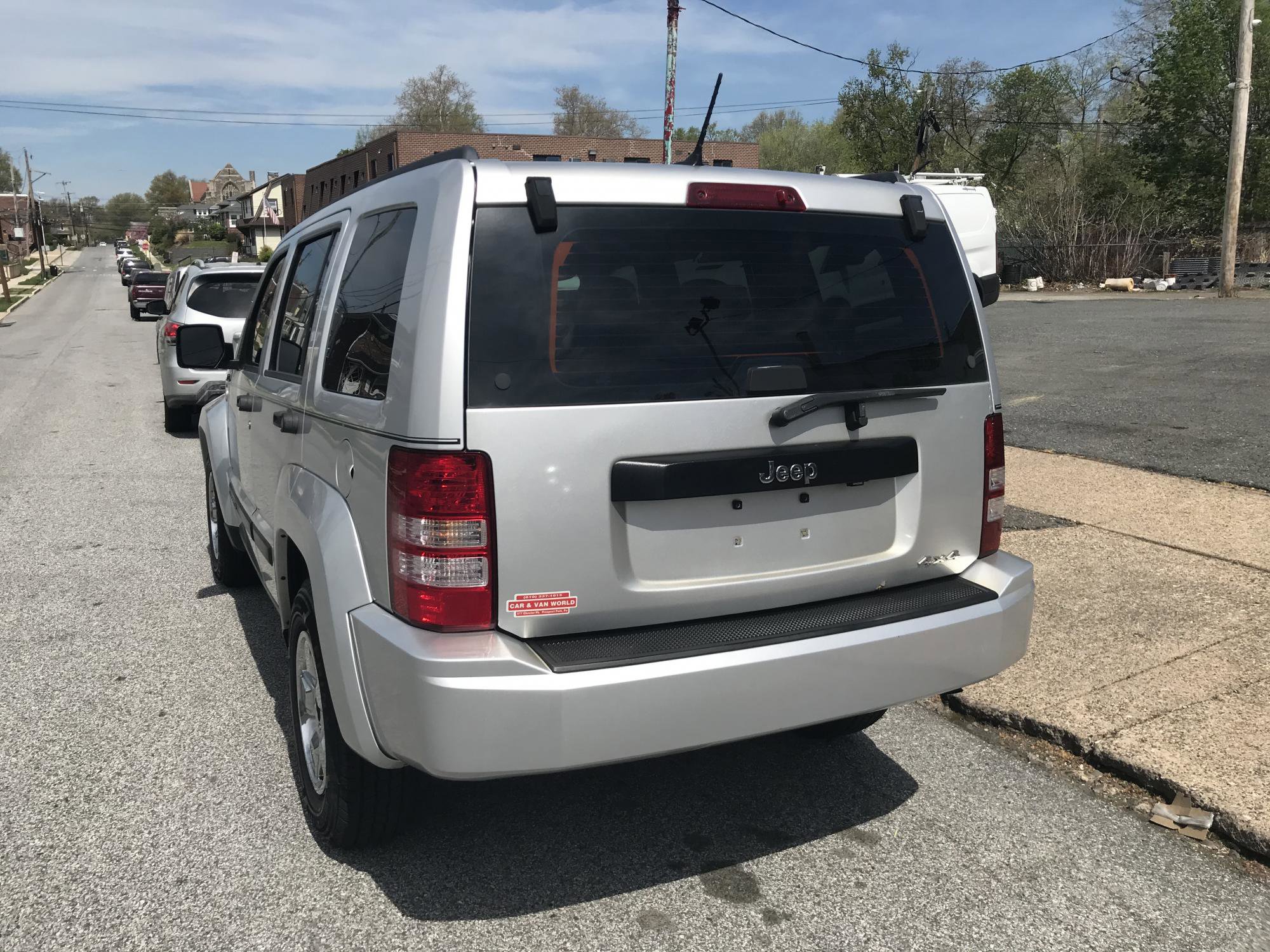 Used 2012 Jeep Liberty Sport image 6