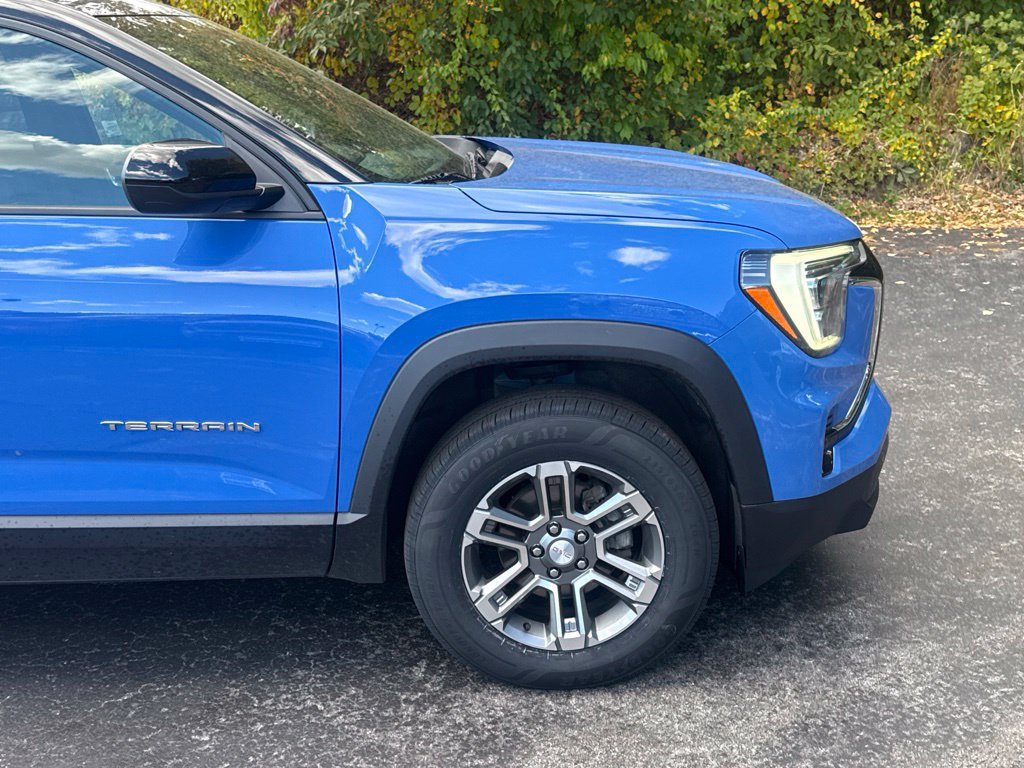 Used 2025 GMC Terrain Elevation AWD/4WD image 10