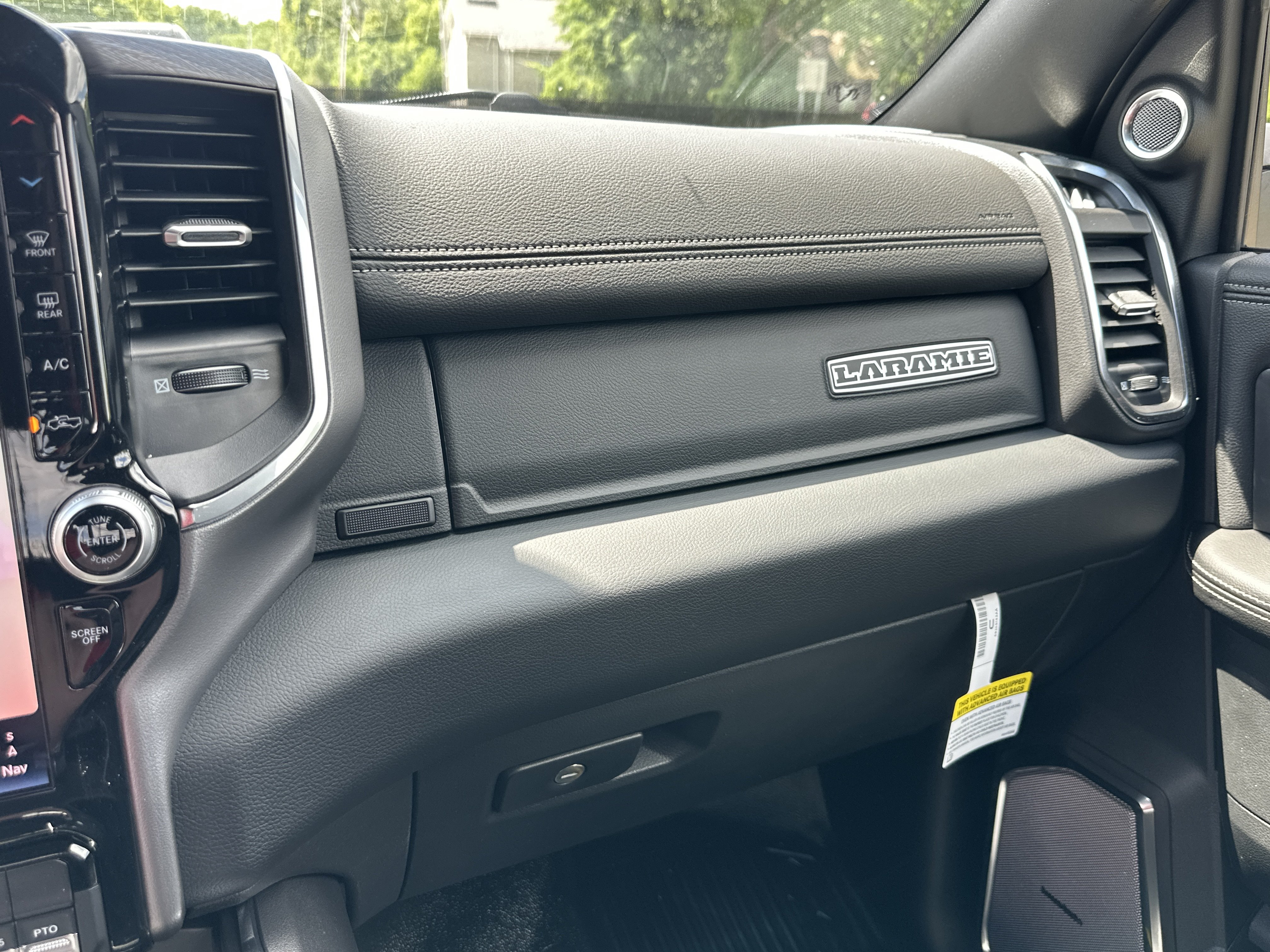 New 2026 RAM 5500 4x4 Crew Cab w/ Laramie Trim Package image 4