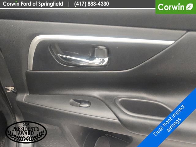 Used 2016 Nissan Altima 2.5 SR FWD image 14