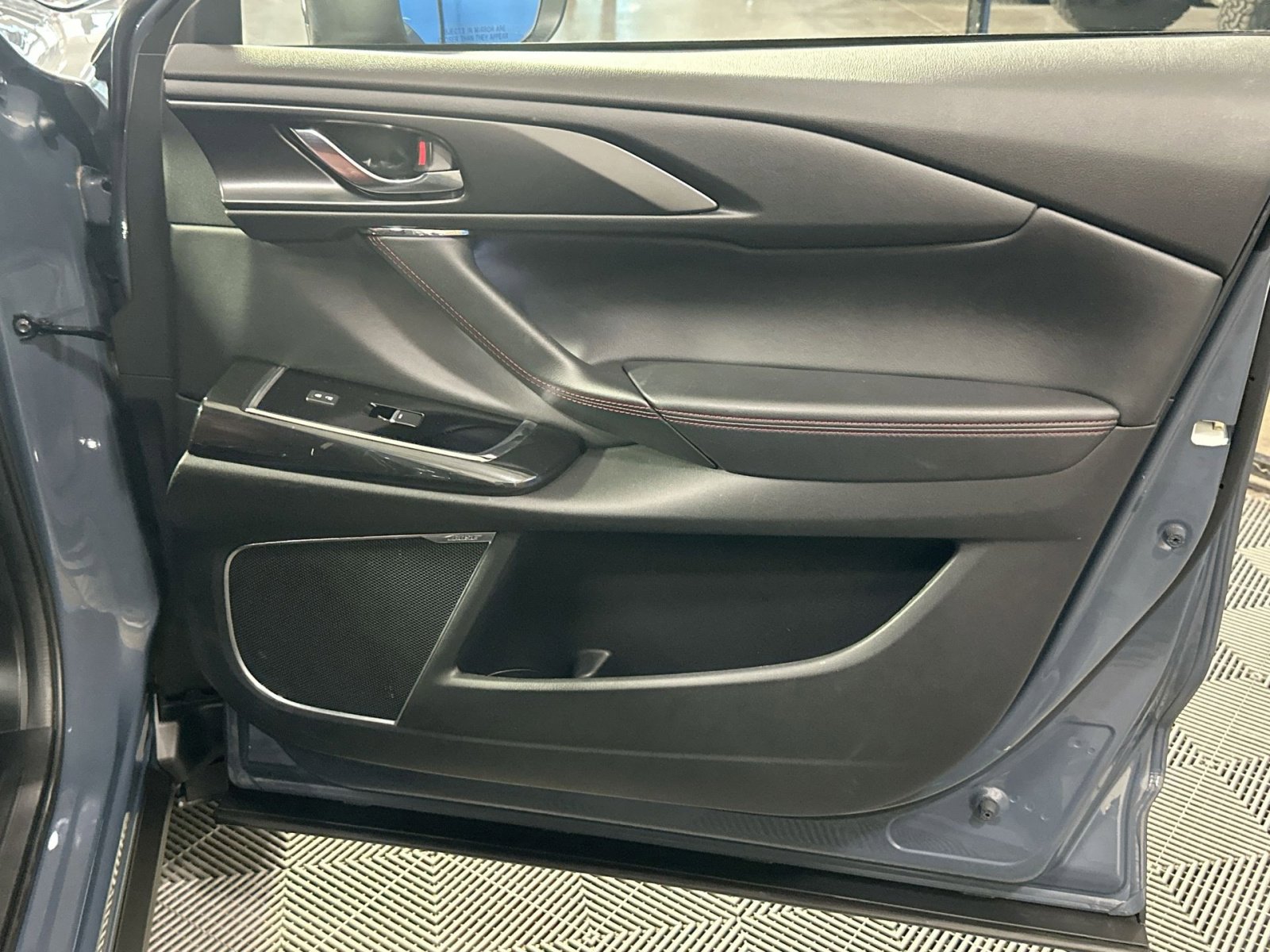 Used 2022 MAZDA CX-9 Carbon Edition image 36