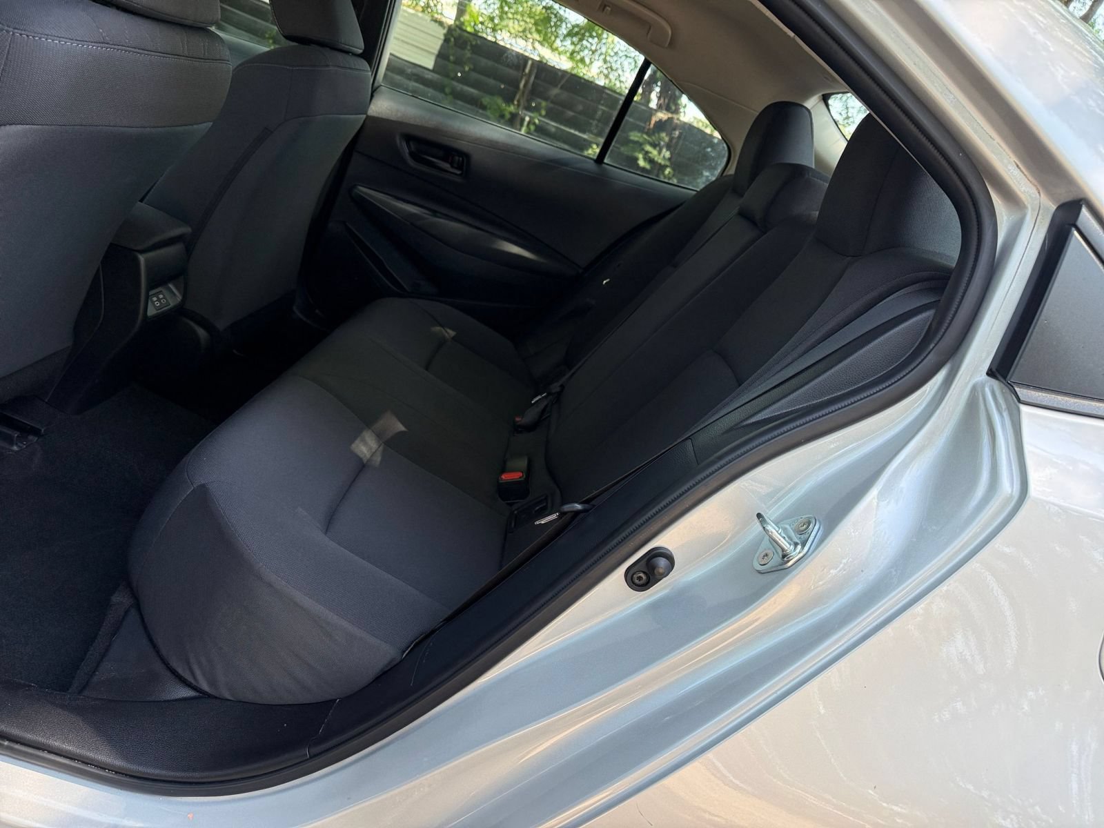 Used 2025 Toyota Corolla LE FWD image 35