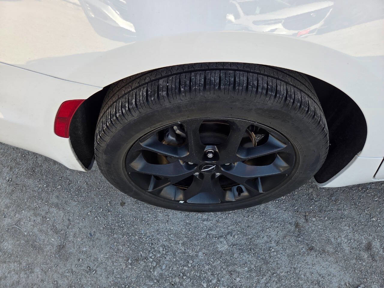 Used 2025 Chrysler Pacifica Limited FWD image 14