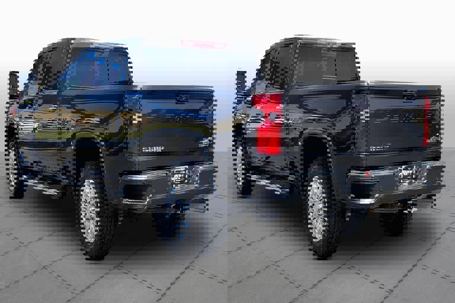 Used 2020 Chevrolet Silverado 2500 High Country w/ Z71 Off-Road Package image 12