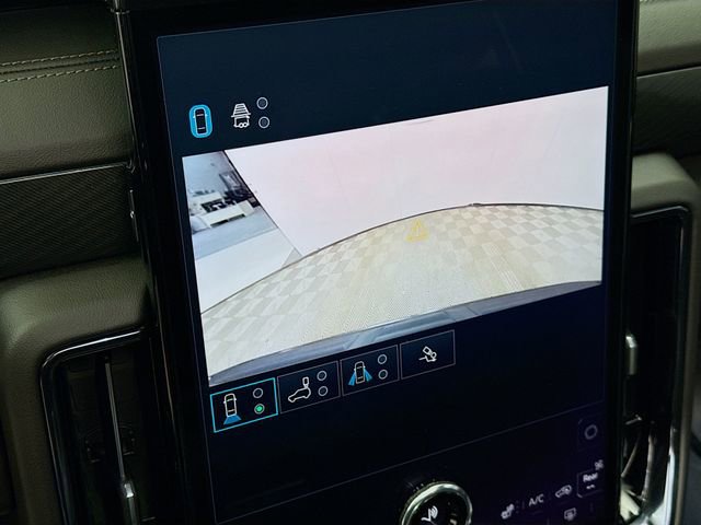 Used 2025 GMC Yukon AT4 w/ AT4 Premium Package image 16