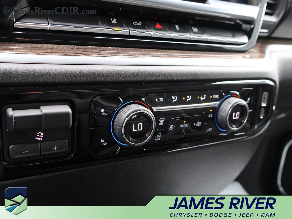 Used 2025 Chevrolet Silverado 2500 LT w/ Convenience Package image 35