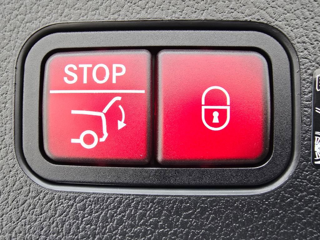 New 2026 Mercedes-Benz GLE 450 4MATIC Coupe image 16