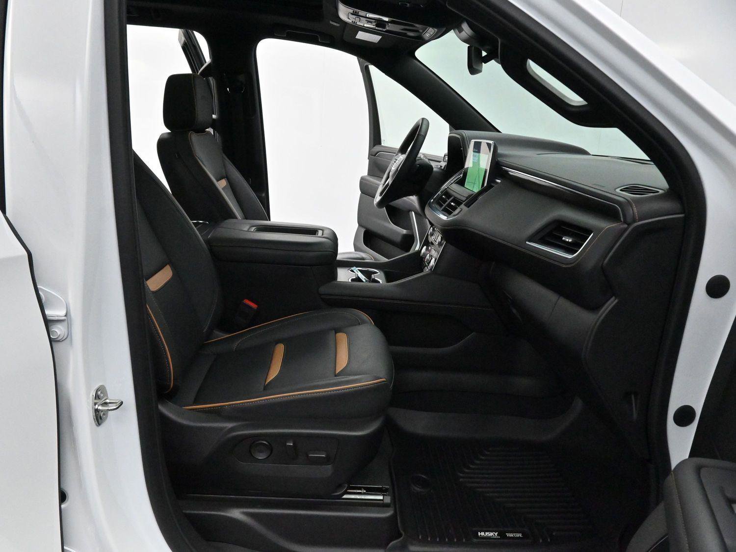 Used 2023 GMC Yukon XL AT4 w/ AT4 Premium Plus Package AWD/4WD image 35