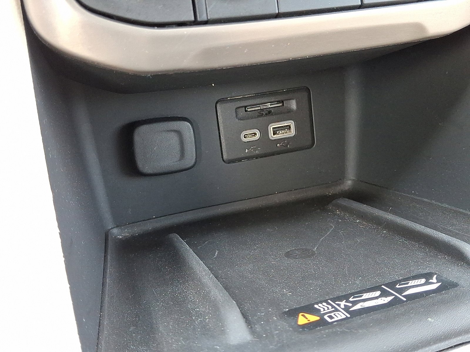 Used 2021 GMC Acadia Denali FWD image 25