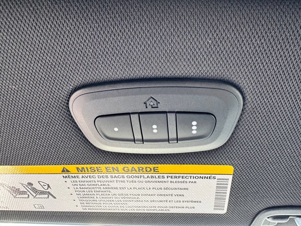 New 2026 Chrysler Pacifica Select FWD image 23