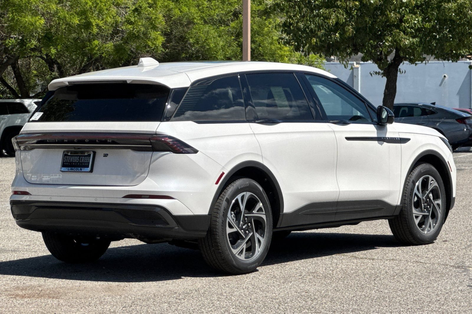New 2026 Lincoln Nautilus Premier w/ Equipment Group 102A AWD/4WD image 4