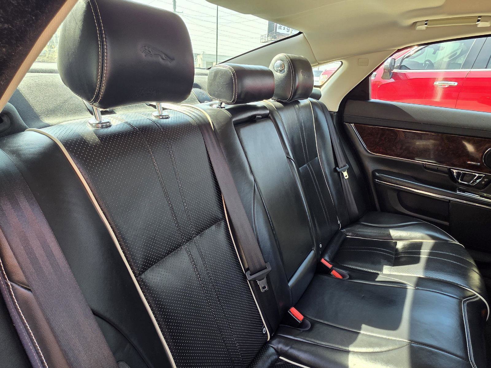 Used 2017 Jaguar XJ R-Sport AWD/4WD image 37