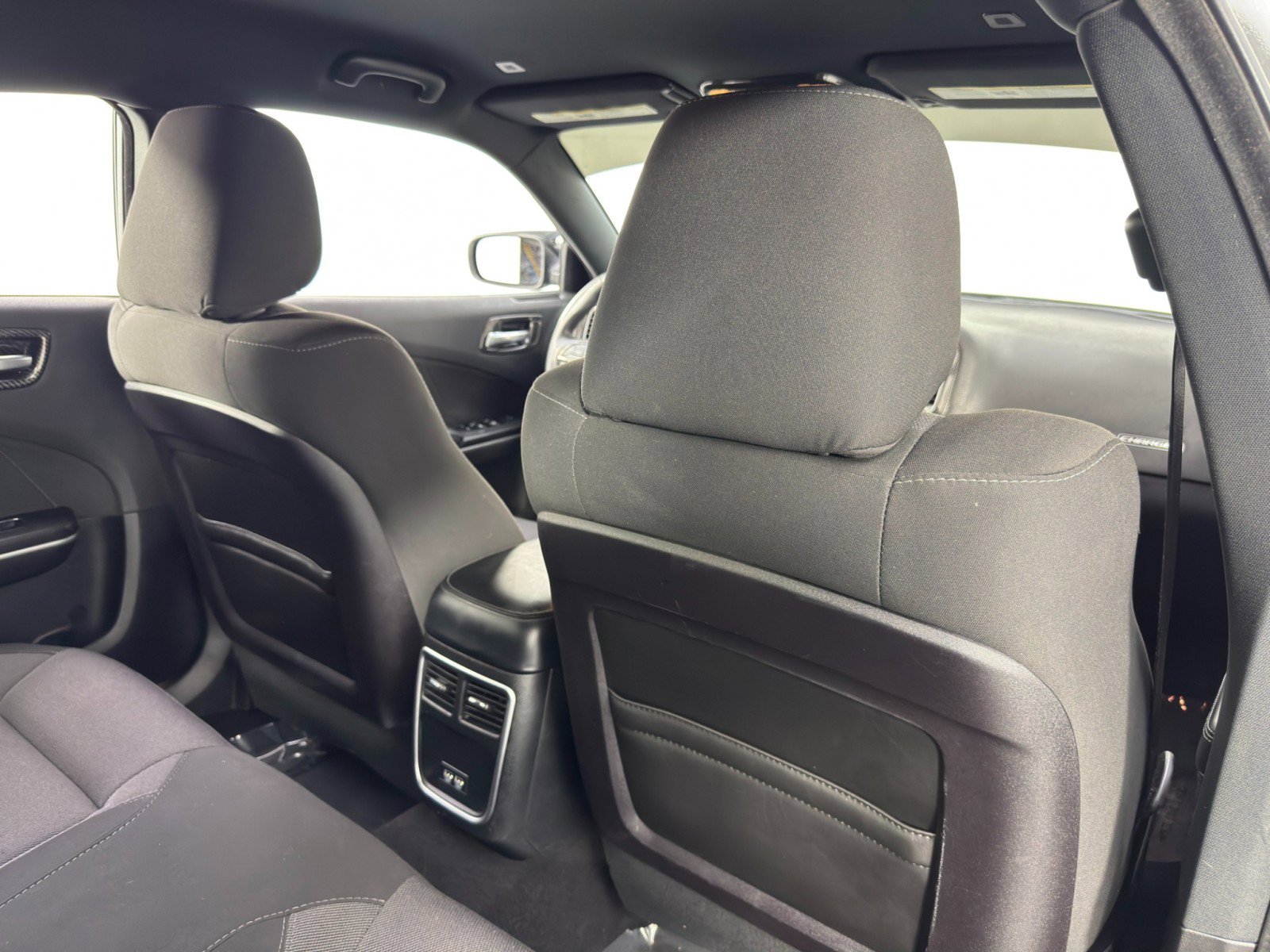 Used 2019 Dodge Charger SXT image 29