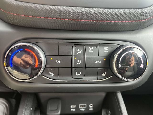 Used 2022 Chevrolet TrailBlazer RS FWD image 28