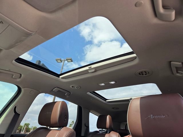 Used 2020 Buick Enclave Avenir w/ Avenir Technology Package FWD image 18