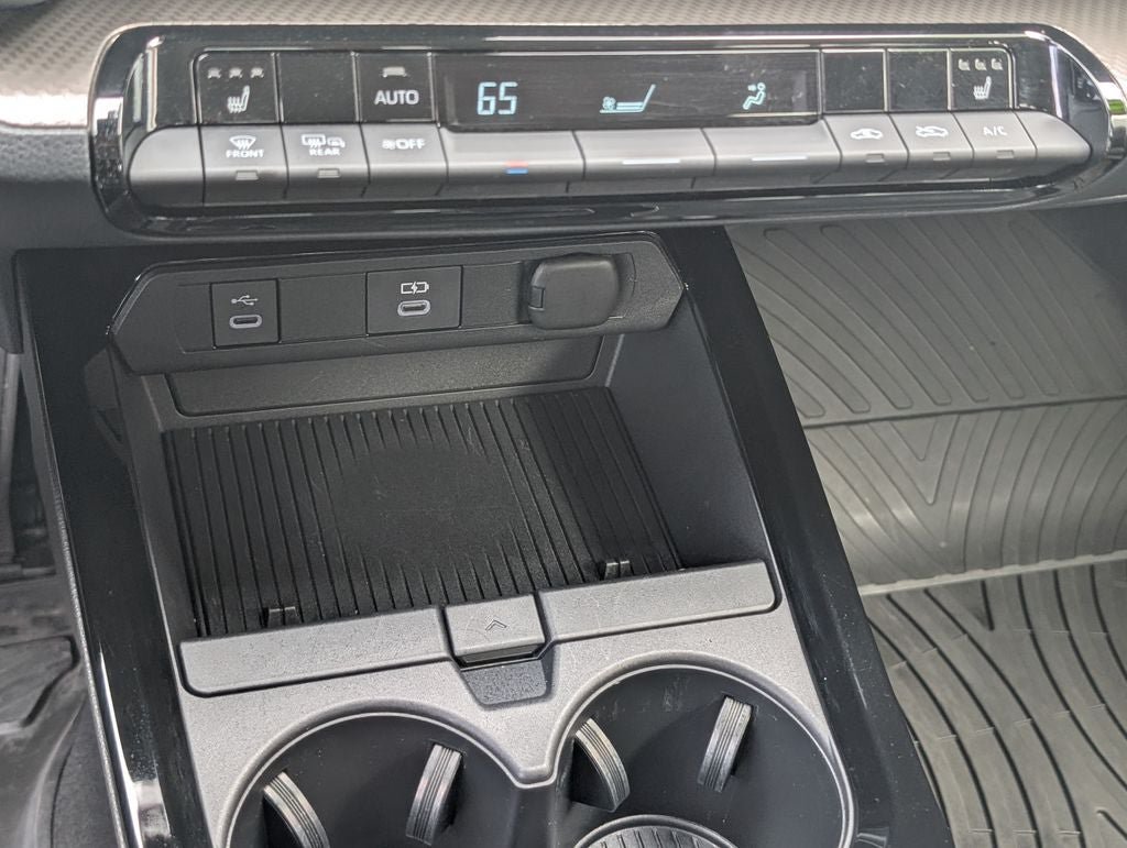 Certified 2024 Toyota Prius XLE AWD/4WD image 21
