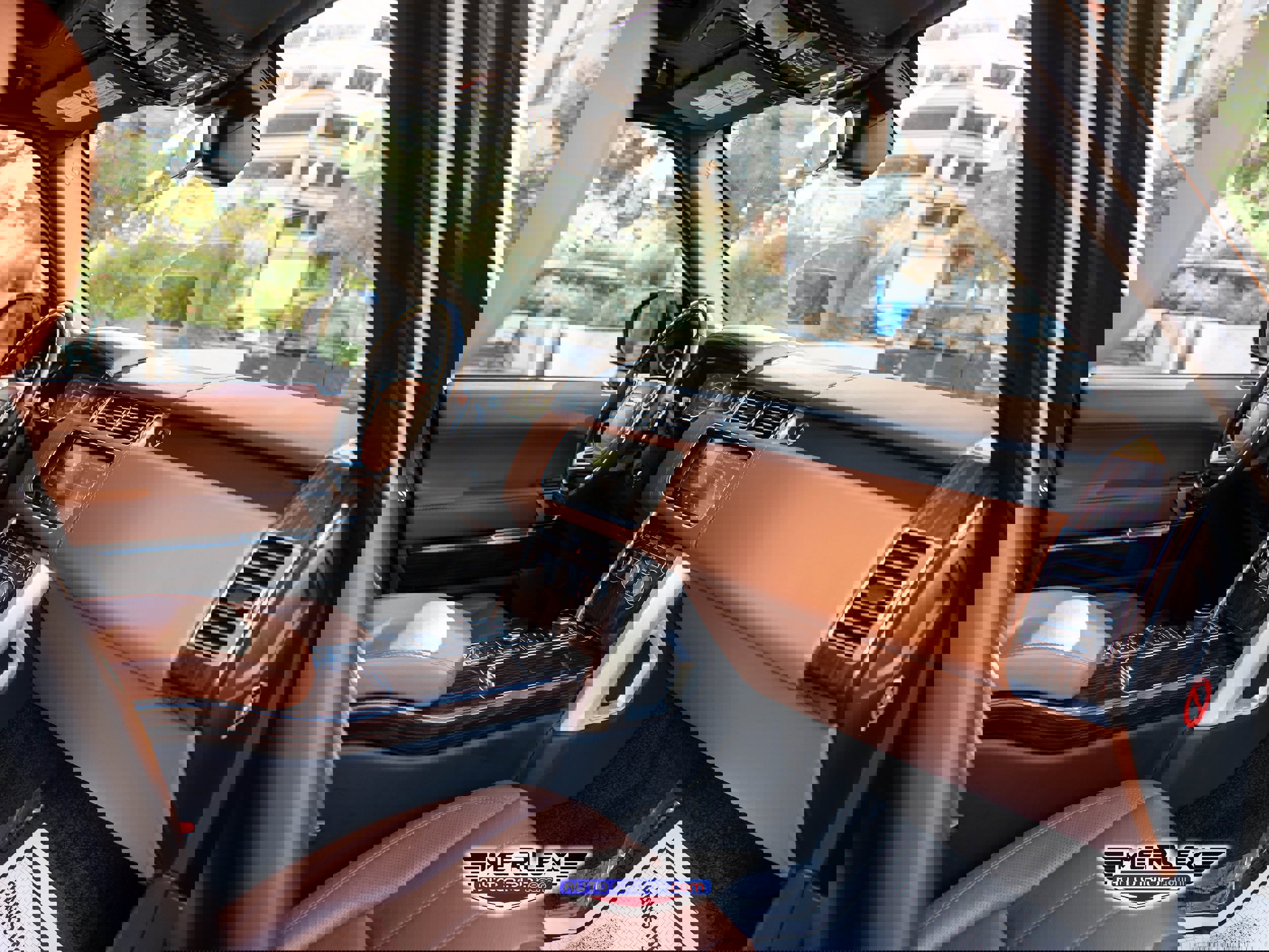 Used 2017 Land Rover Range Rover Autobiography image 15