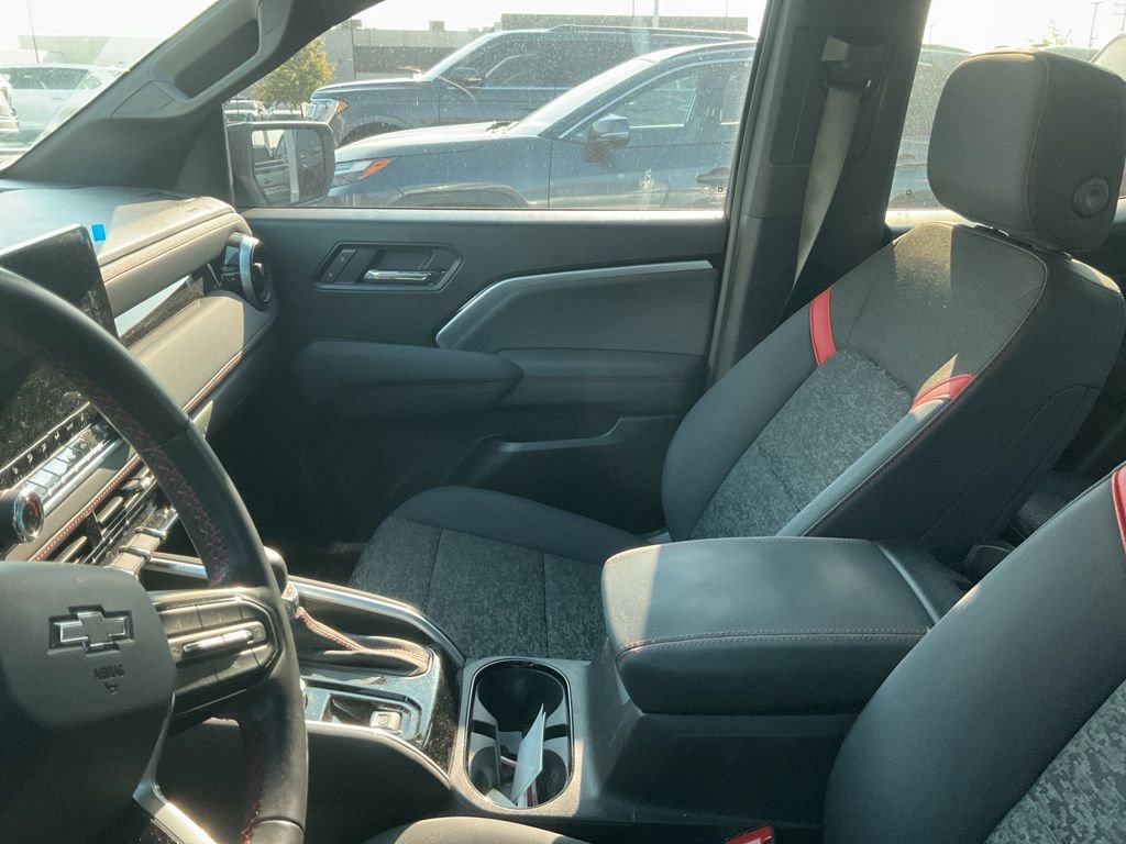 Used 2024 Chevrolet Colorado Z71 w/ Z71 Convenience Package 2 AWD/4WD image 11