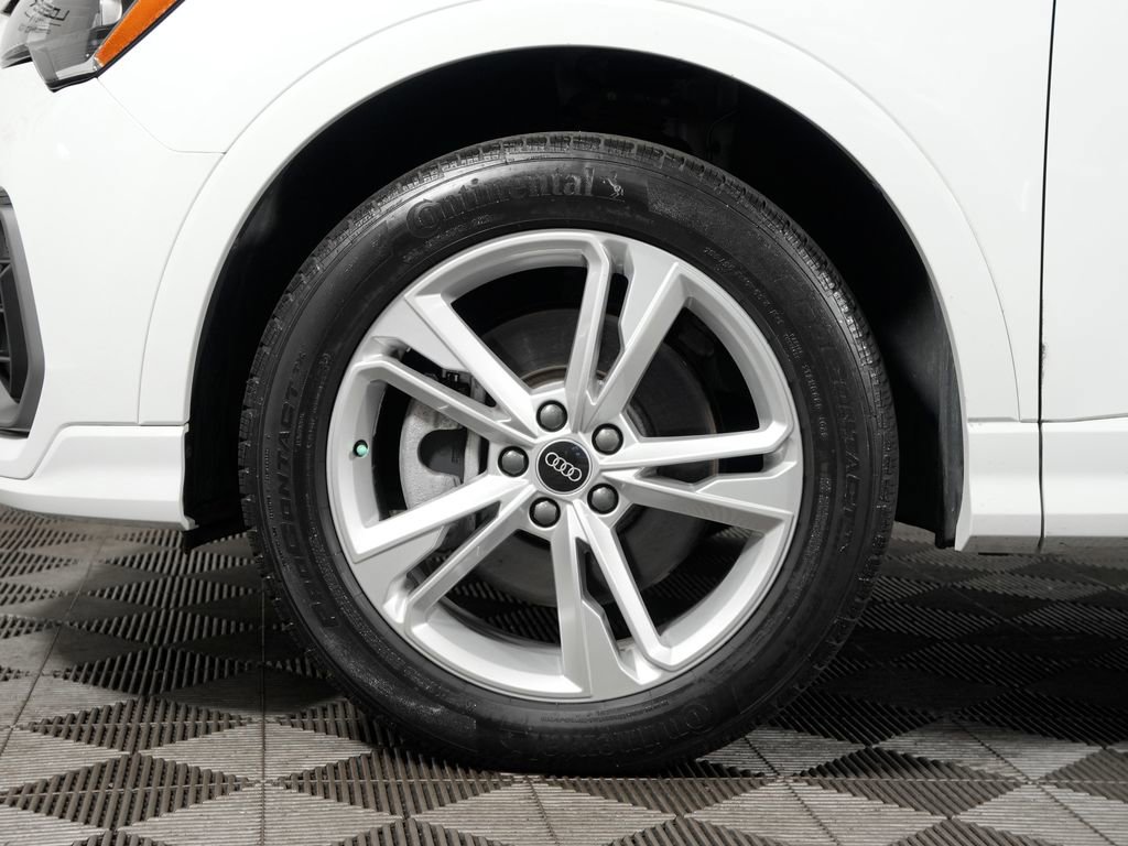 Used 2021 Audi Q3 2.0T Premium w/ Convenience Package image 13