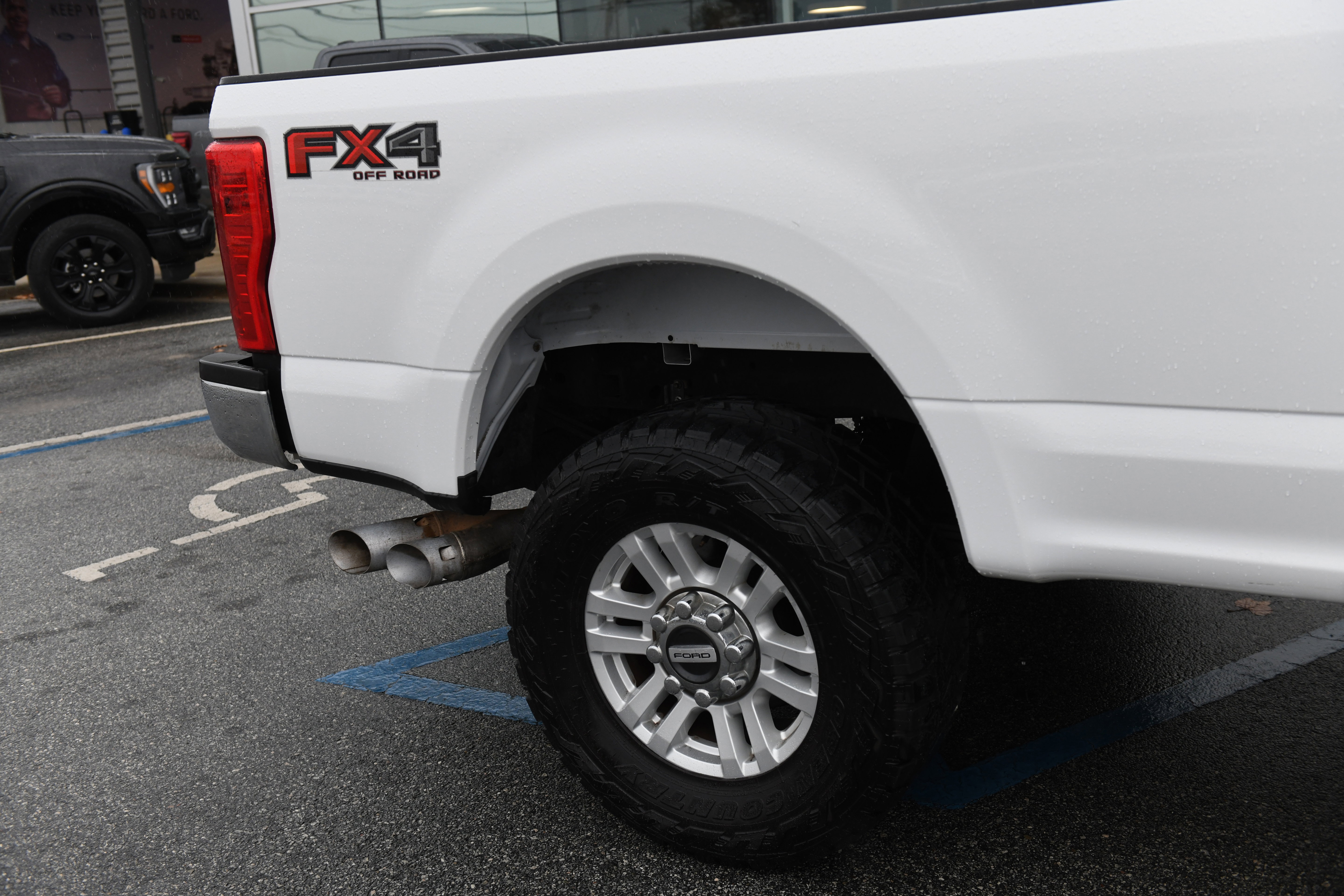 Used 2018 Ford F250 XLT w/ XLT Value Package AWD/4WD image 9
