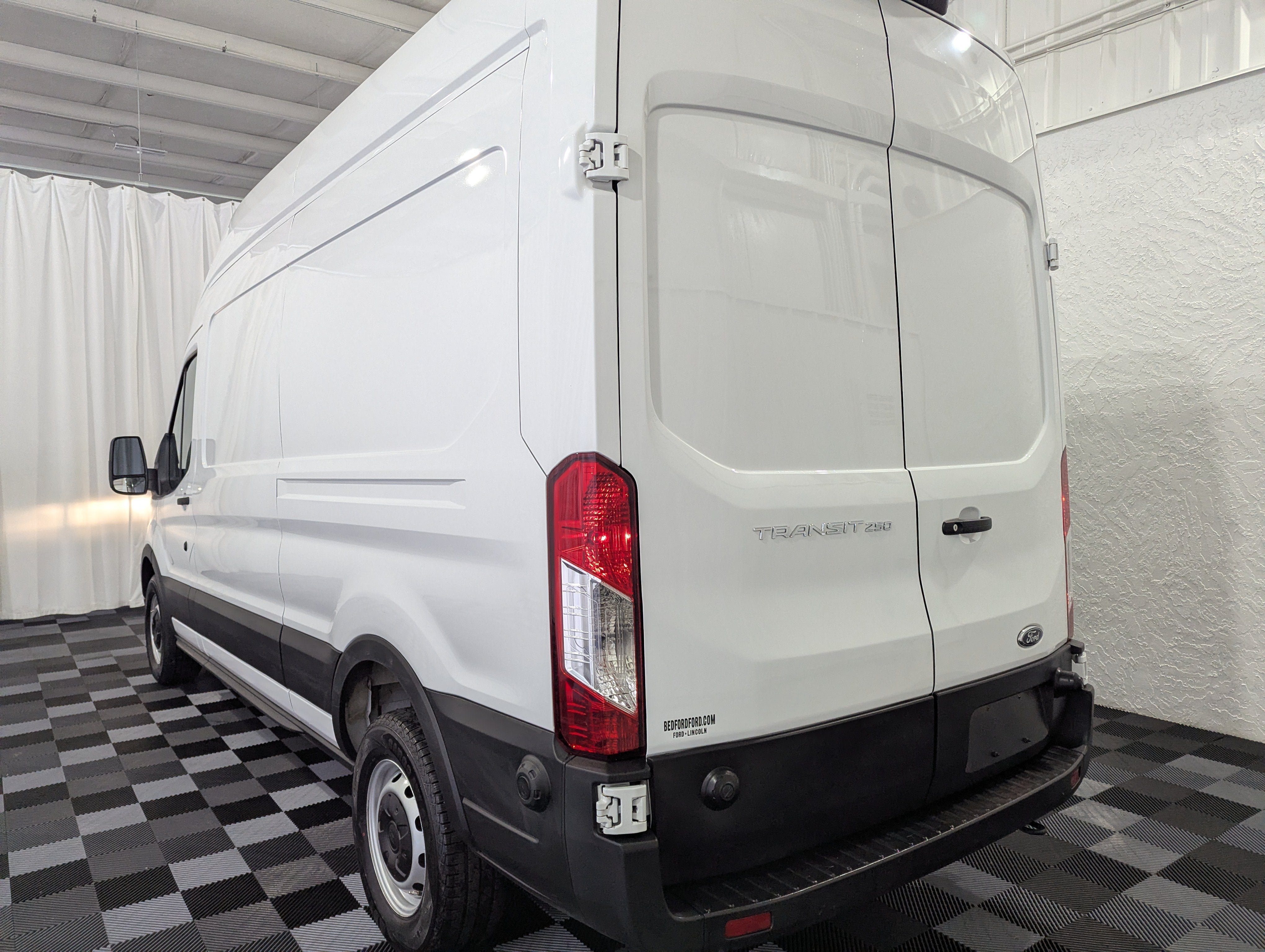 Used 2025 Ford Transit 250 148 High Roof RWD image 13