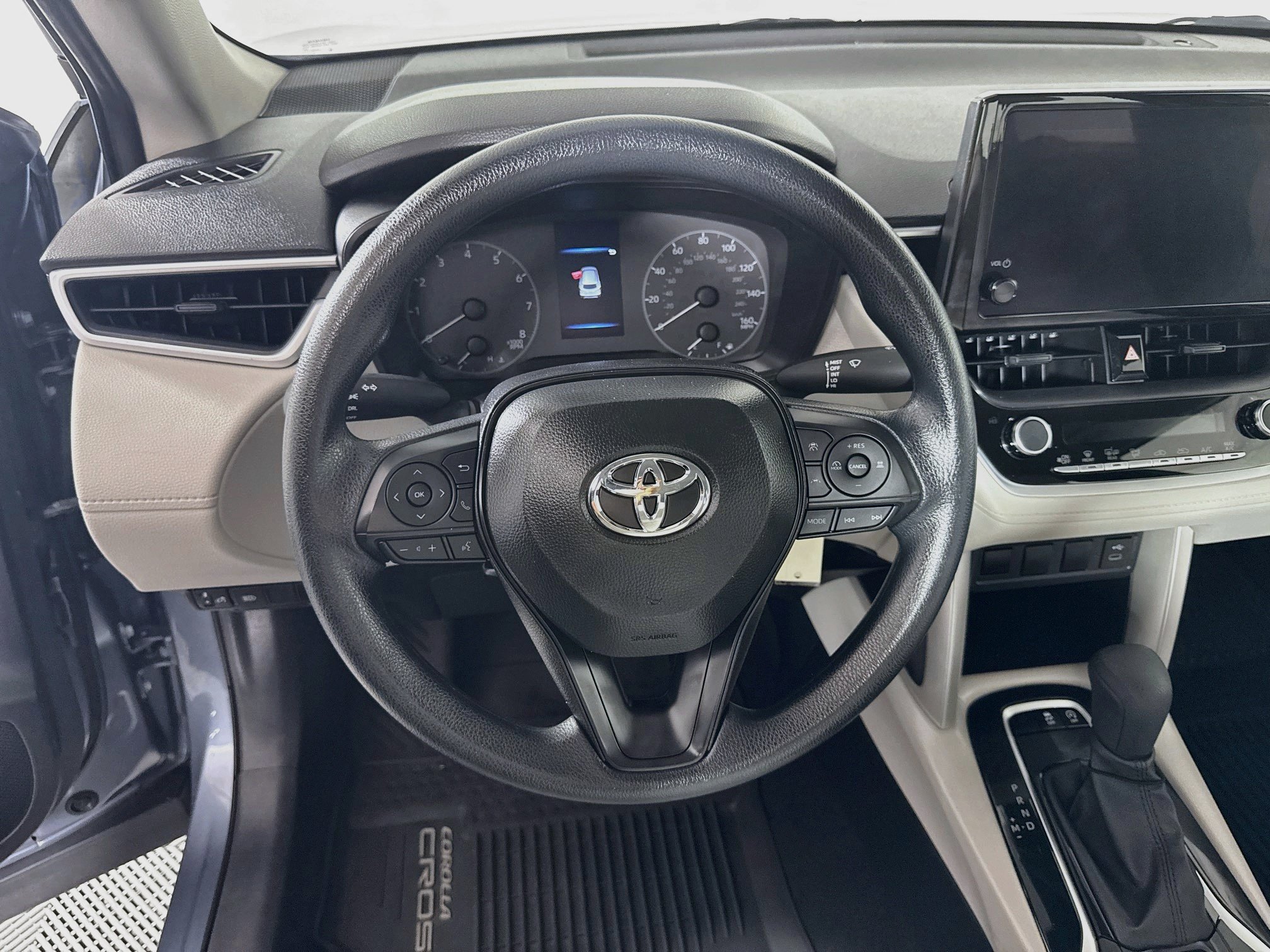 Used 2025 Toyota Corolla Cross L FWD image 12