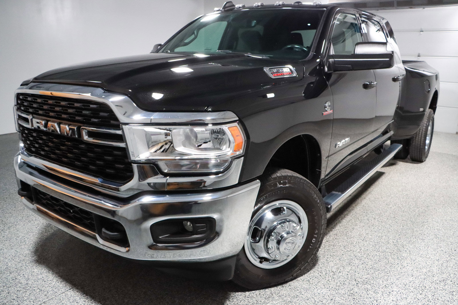 Used 2022 RAM 3500 Big Horn w/ Level A Equipment Group AWD/4WD image 33