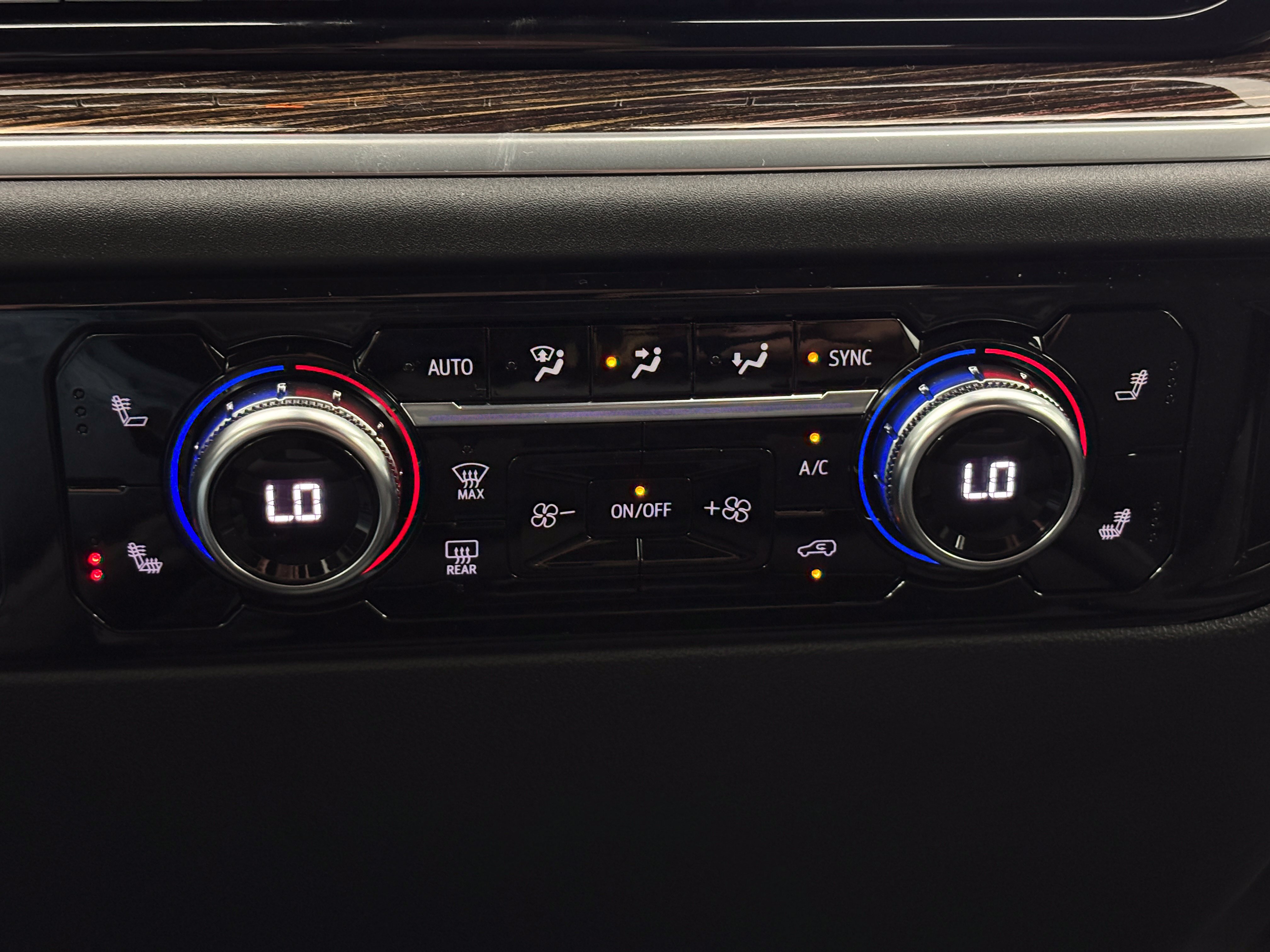 New 2026 GMC Sierra 1500 Elevation w/ Elevation Select Package AWD/4WD image 25