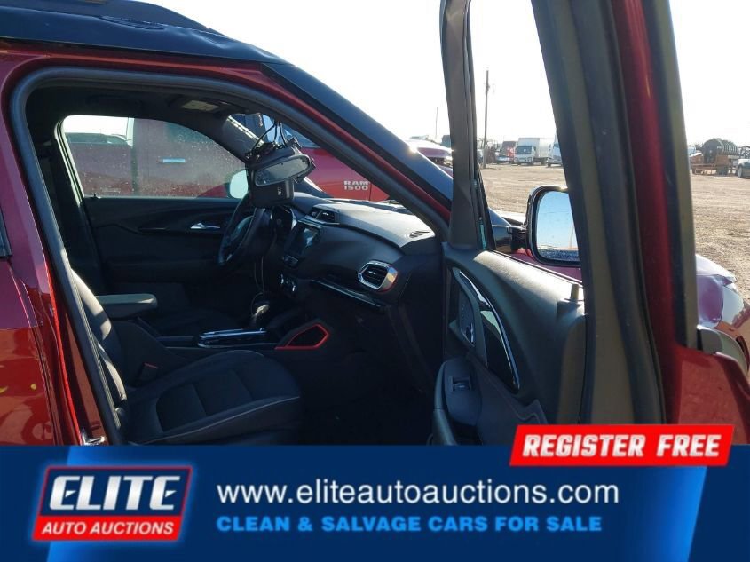 Used 2023 Chevrolet TrailBlazer RS w/ Sun and Liftgate Package image 10