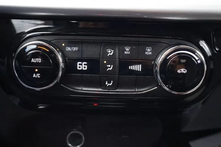 Used 2025 Chevrolet Trax LT FWD image 33